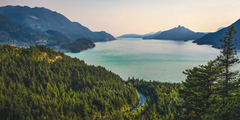 智能制造新篇章：工业自动化产线如何攻克光学玻璃超精密加工挑战